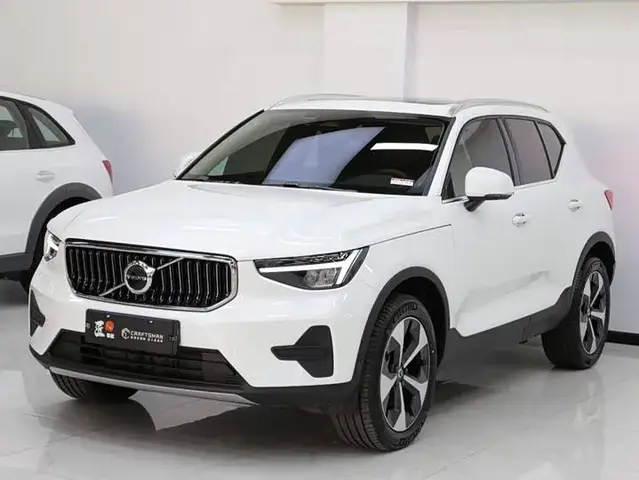 VOLVO XC40 LUXURY 2023