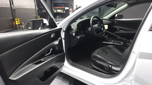 HYUNDAI AVANTE (CN7) 1.6 MODERN 2022