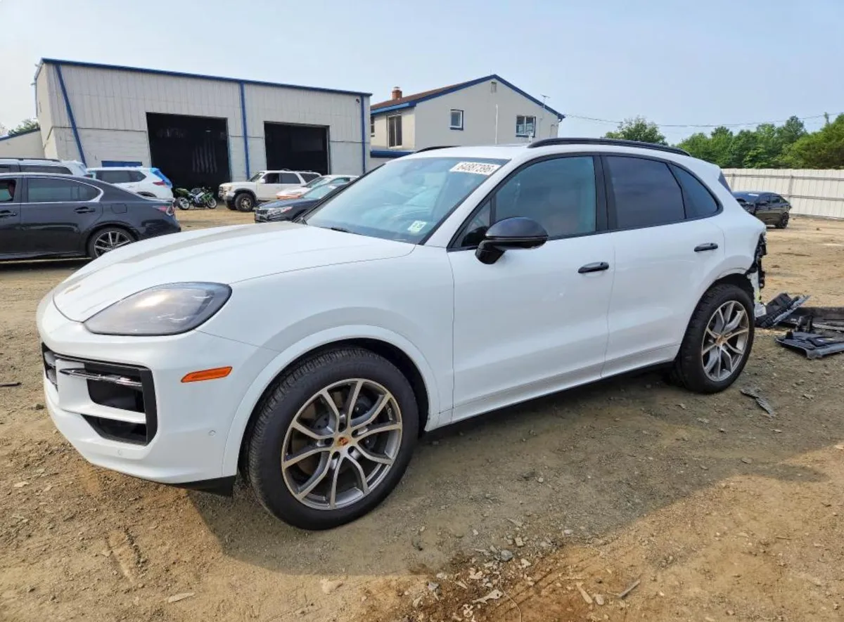 PORSCHE CAYENNE 2024