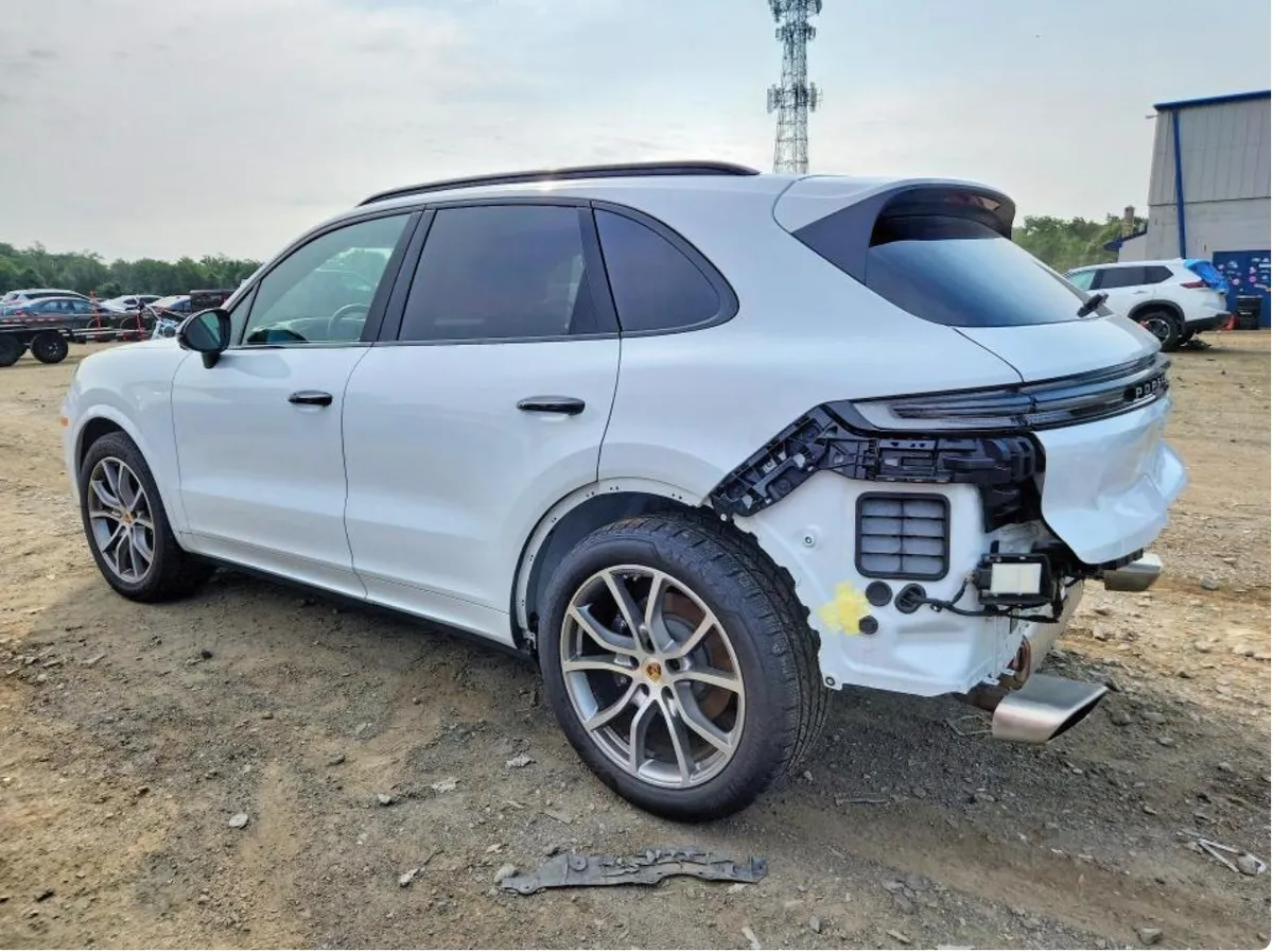 PORSCHE CAYENNE 2024