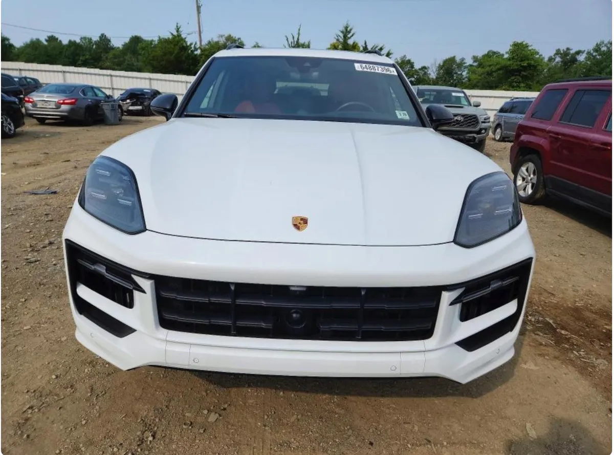 PORSCHE CAYENNE 2024