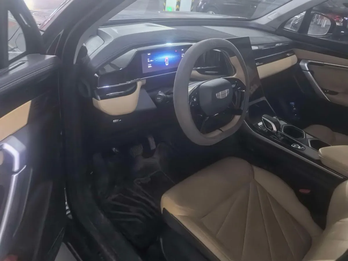 GEELY BOYUE L PREMIUM 2023