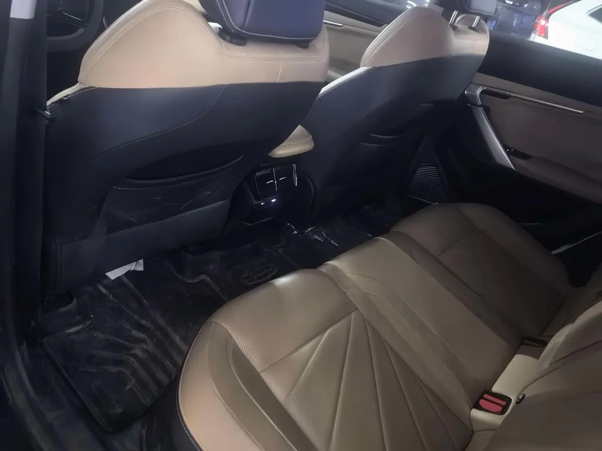 GEELY BOYUE L PREMIUM 2023