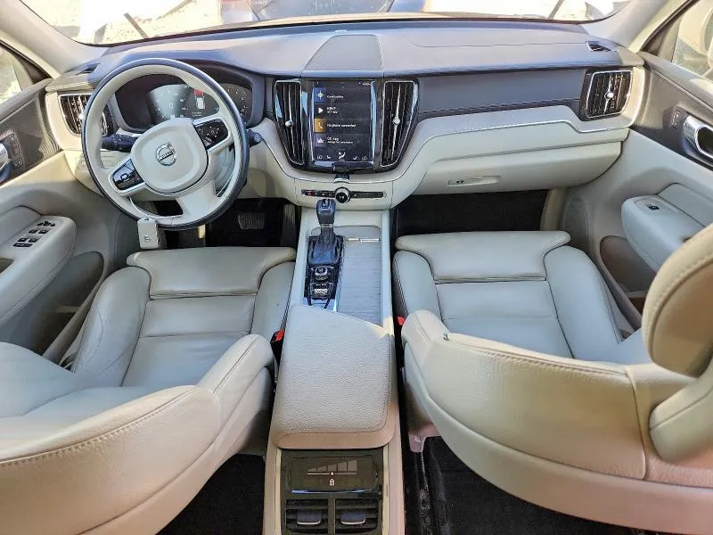 VOLVO XC60 T6 2018