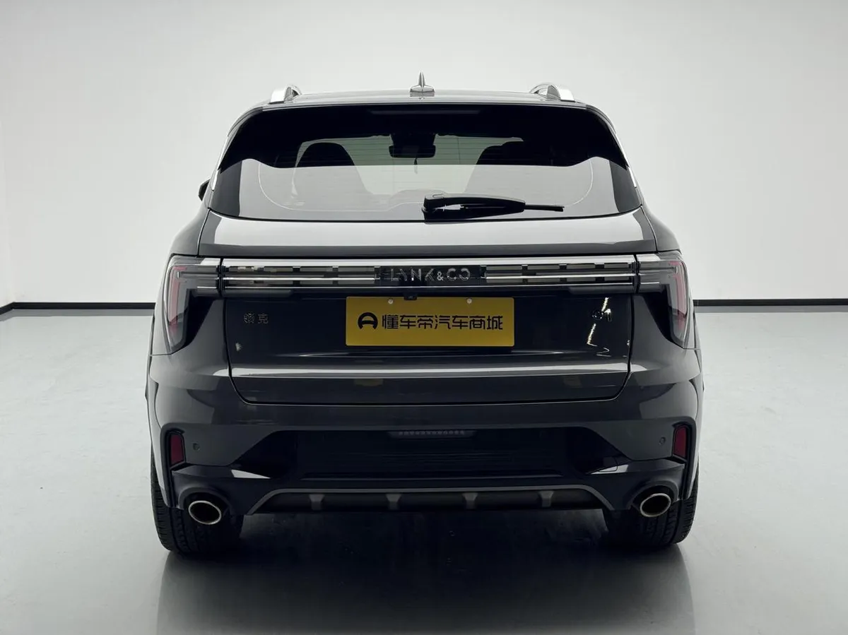 LYNK & CO 01 МАКСИМАЛЬНАЯ 2023