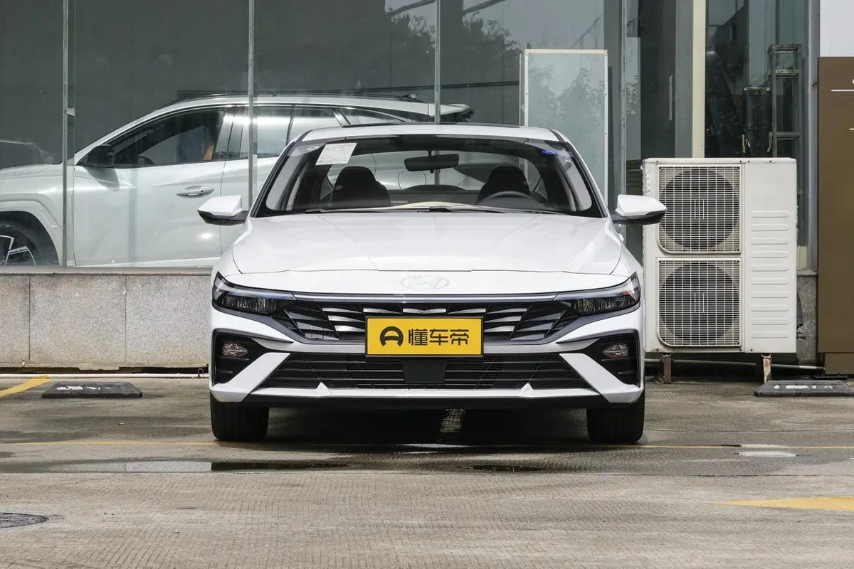 HYUNDAI ELANTRA МАКСИМАЛЬНАЯ 2026