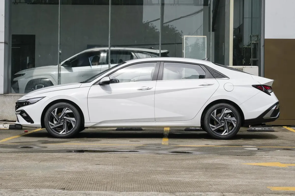 HYUNDAI ELANTRA МАКСИМАЛЬНАЯ 2026