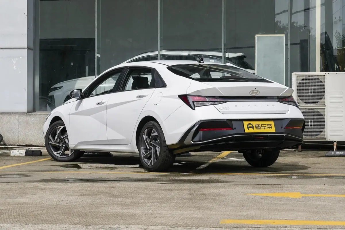 HYUNDAI ELANTRA МАКСИМАЛЬНАЯ 2026