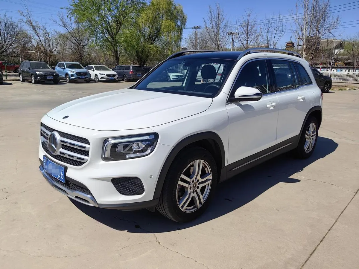 MERCEDES-BENZ GLB 2023