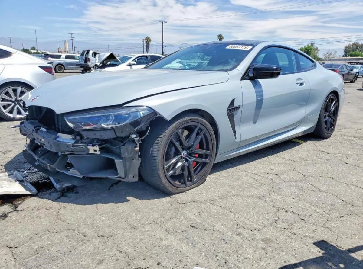 BMW M8 2023
