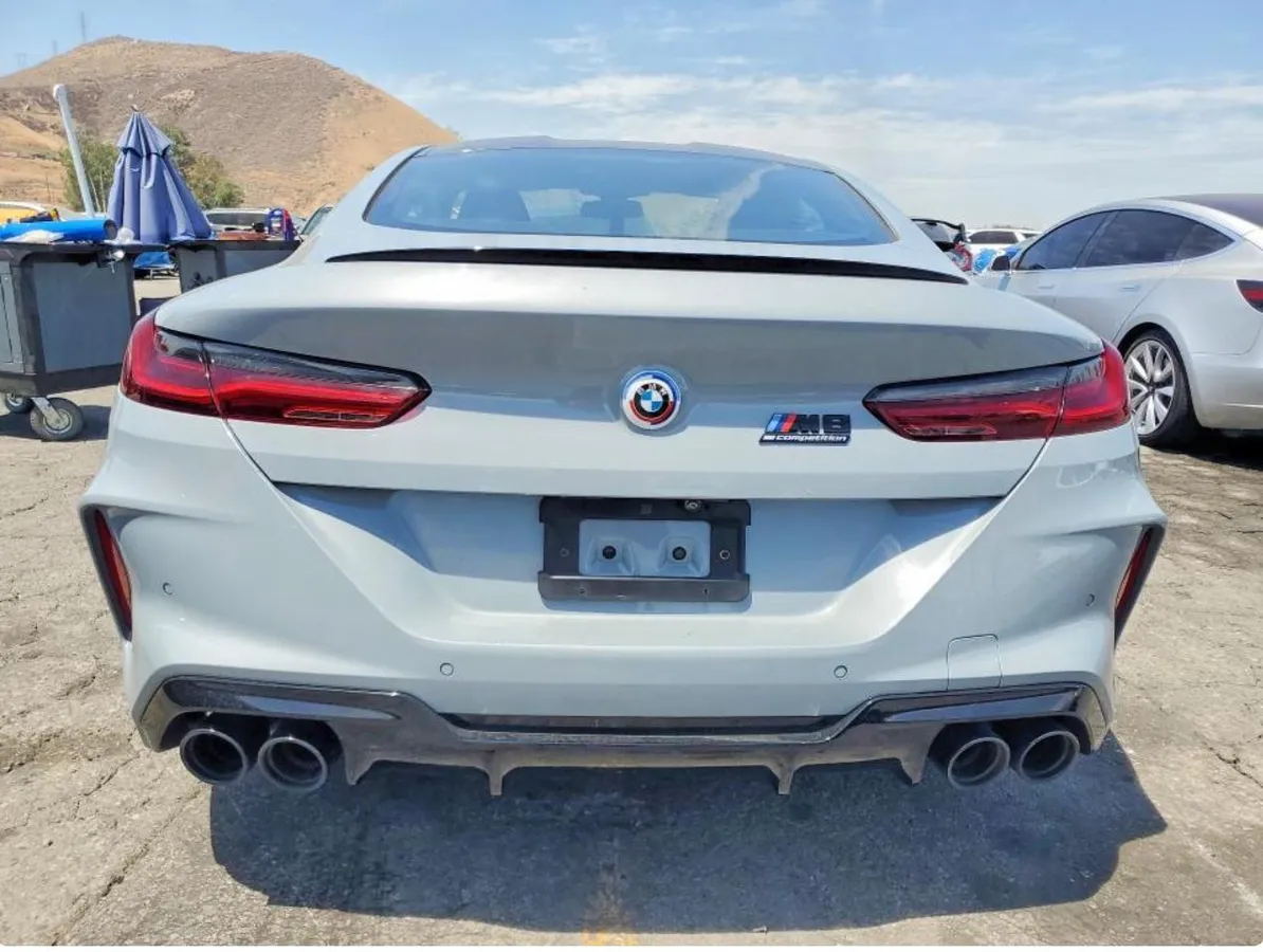 BMW M8 2023