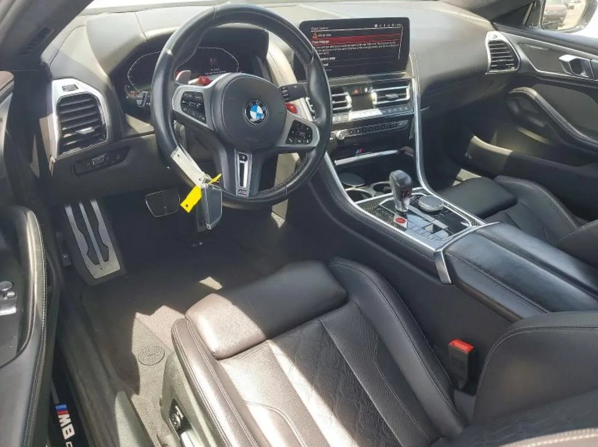 BMW M8 2023