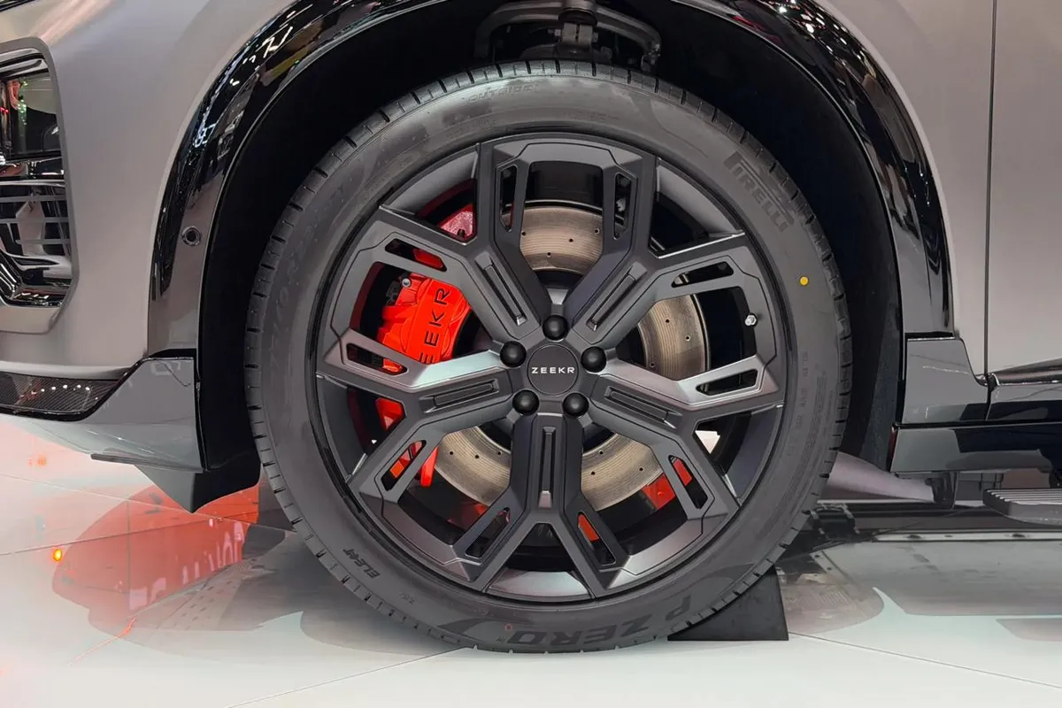 ZEEKR 8X МАКСИМАЛЬНАЯ 2026