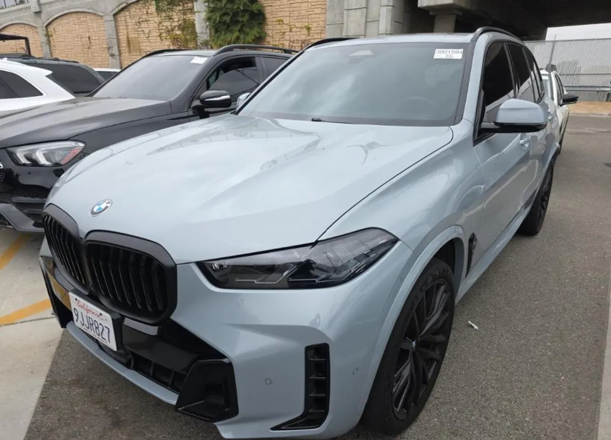 BMW X5 SPORTS ACTIVITY VEHICLE 2023