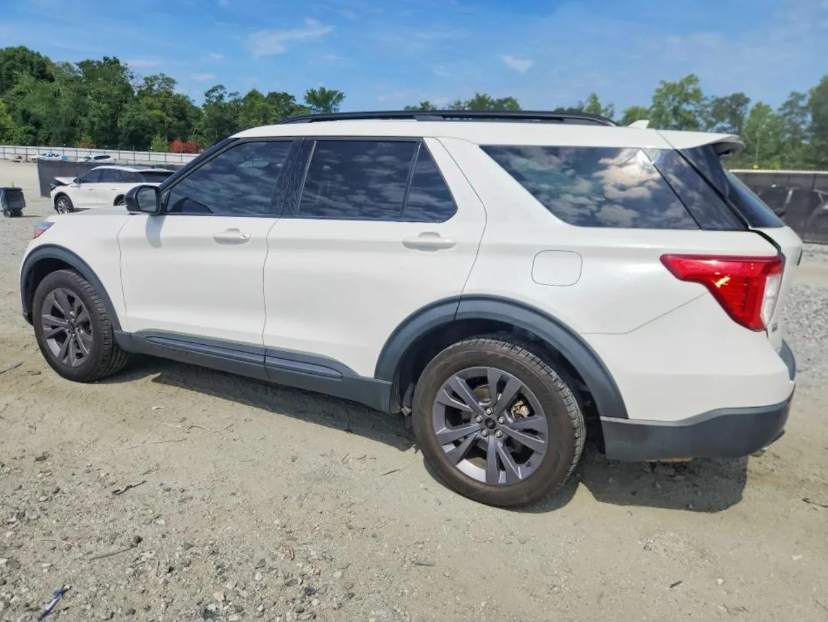 FORD EXPLORER XLT 2022