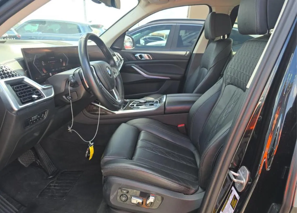 BMW X7 SPORTS ACTIVITY VEHICLE 2023