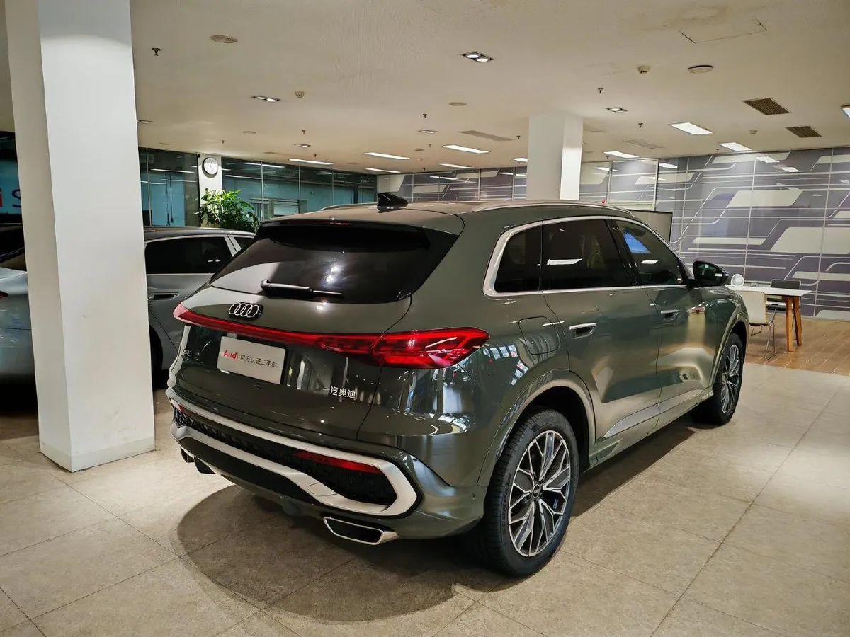 AUDI Q5L LUXURY 2026