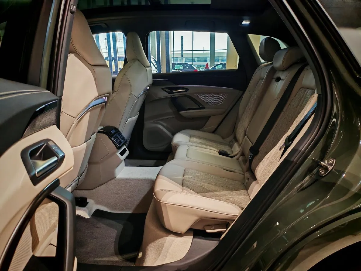 AUDI Q5L LUXURY 2026