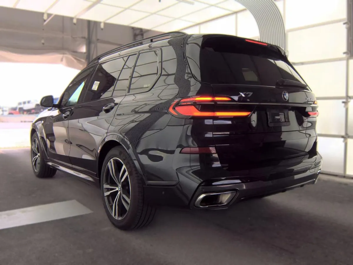BMW X7 SPORTS ACTIVITY VEHICLE 2022