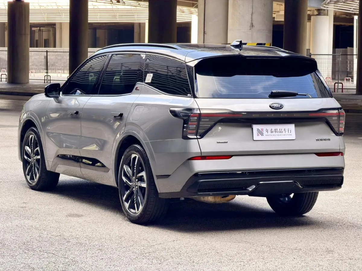 FORD EDGE L 2 2024