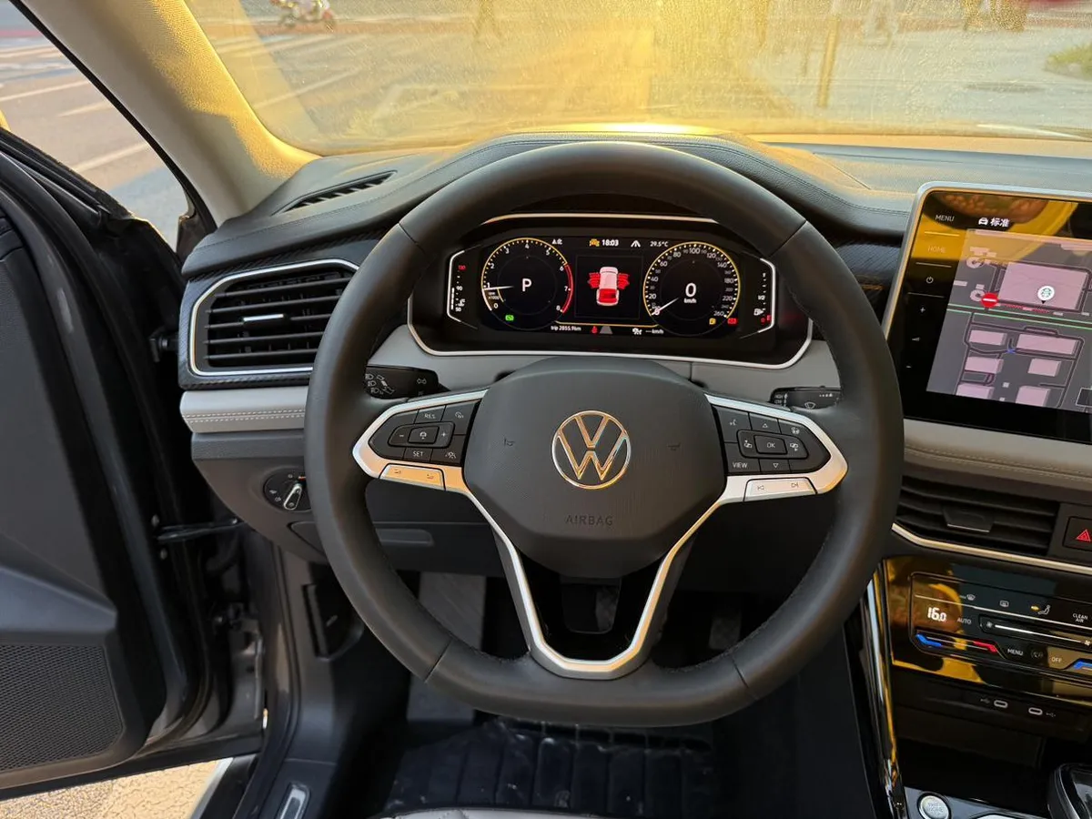 VOLKSWAGEN TAYRON 2023