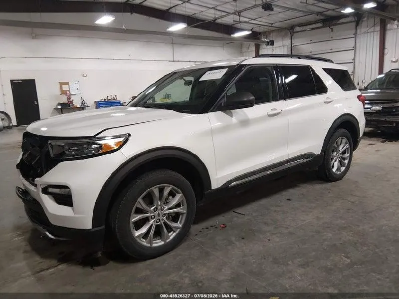FORD EXPLORER XLT 2023