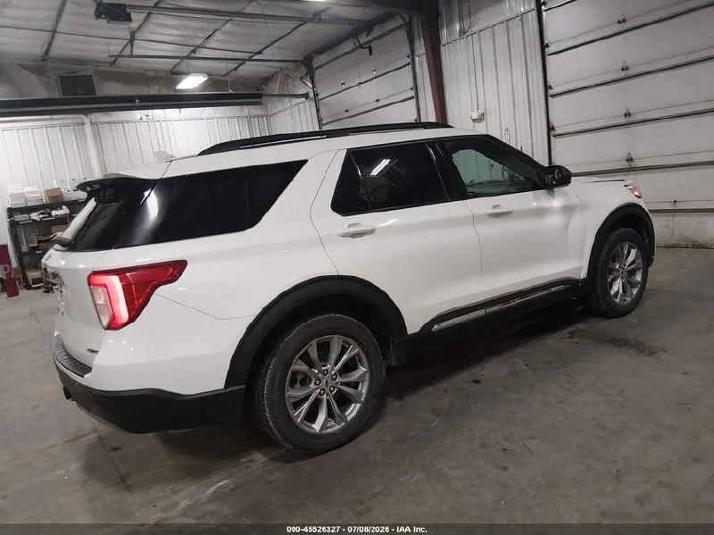 FORD EXPLORER XLT 2023