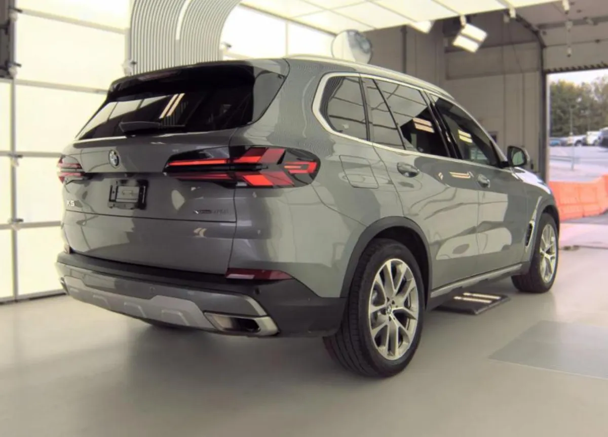 BMW X5 SPORTS ACTIVITY VEHICLE 2023