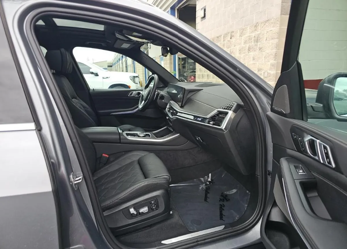 BMW X5 SPORTS ACTIVITY VEHICLE 2023