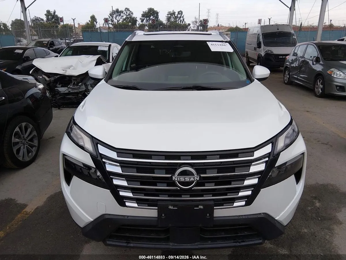 NISSAN ROGUE SV 2024