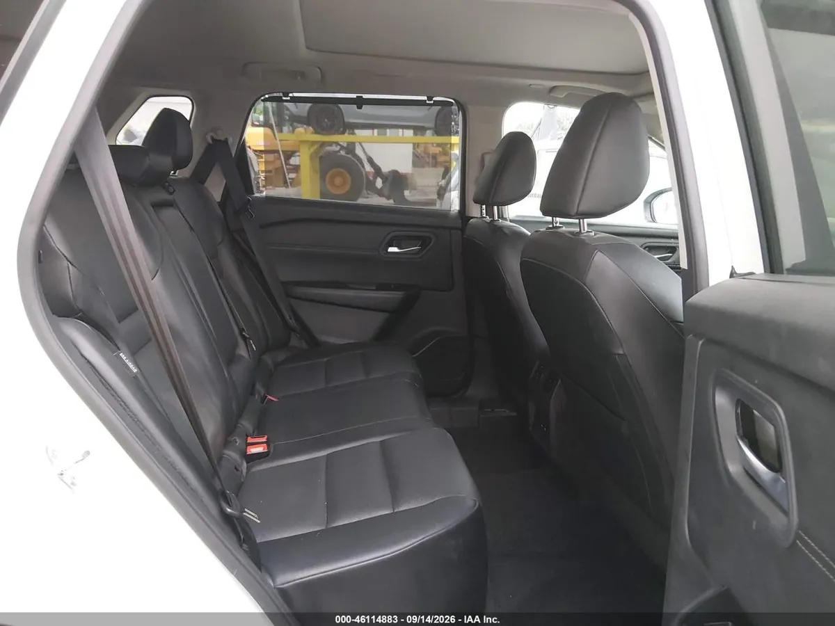 NISSAN ROGUE SV 2024