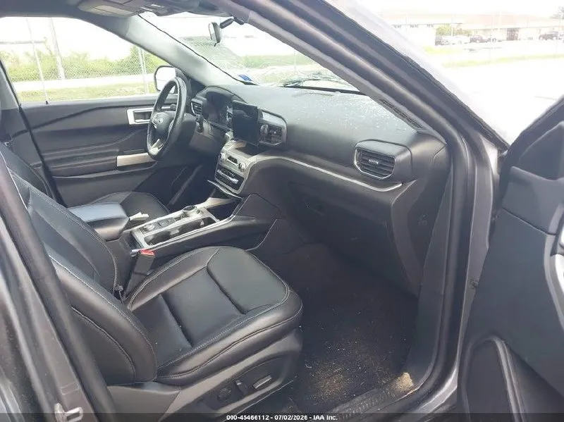 FORD EXPLORER XLT 2022
