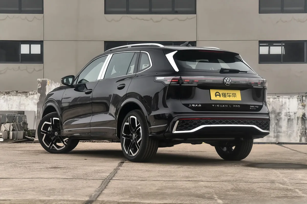 VOLKSWAGEN TIGUAN L 2026