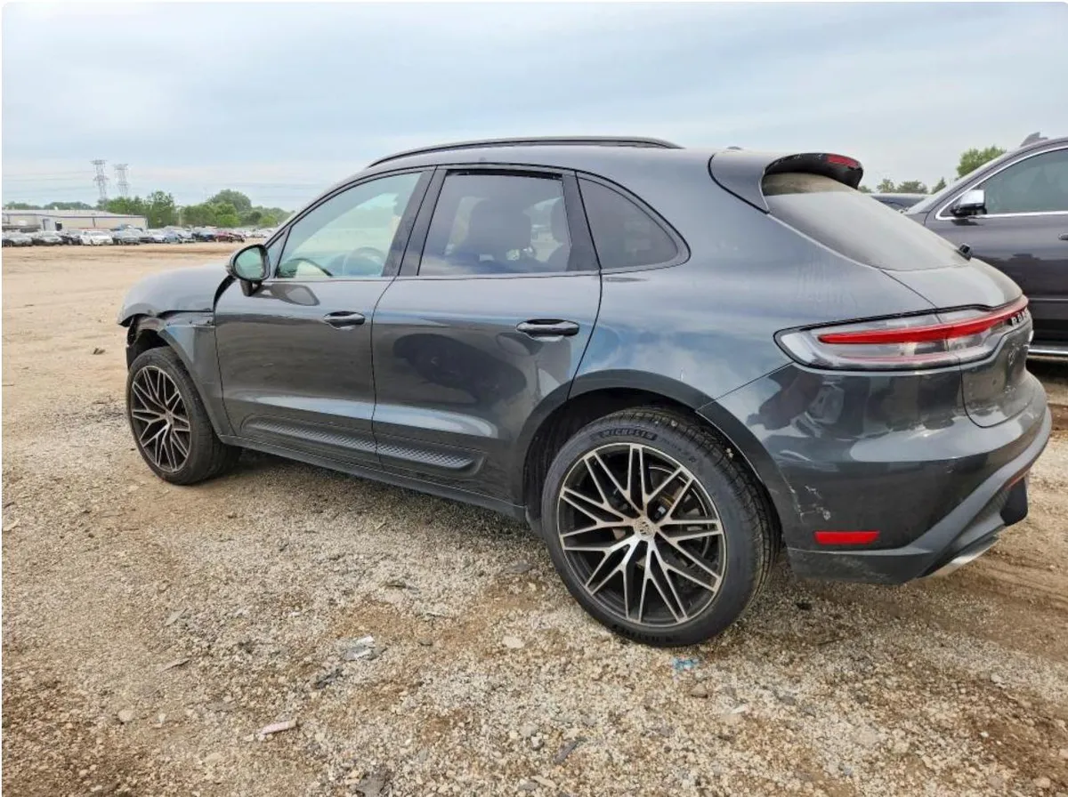 PORSCHE MACAN BASE 2023