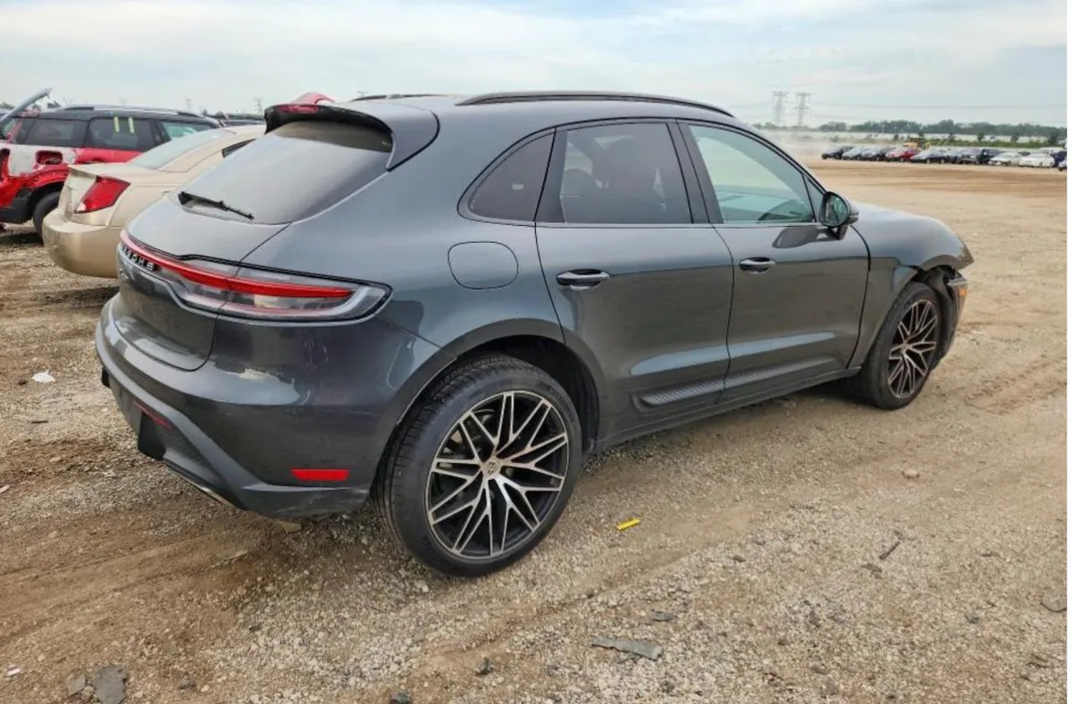 PORSCHE MACAN BASE 2023