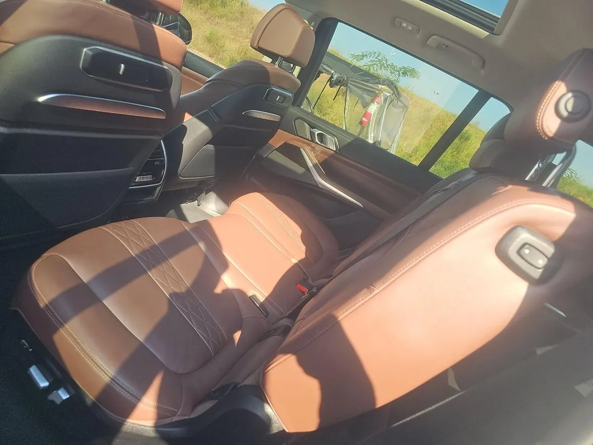 BMW X7 SPORTS ACTIVITY VEHICLE 2023