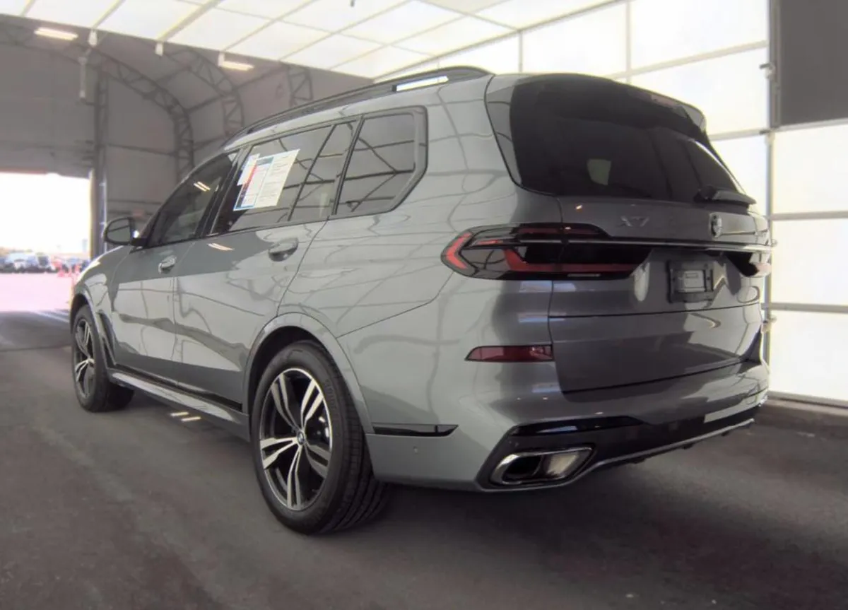 BMW X7 SPORTS ACTIVITY VEHICLE 2022
