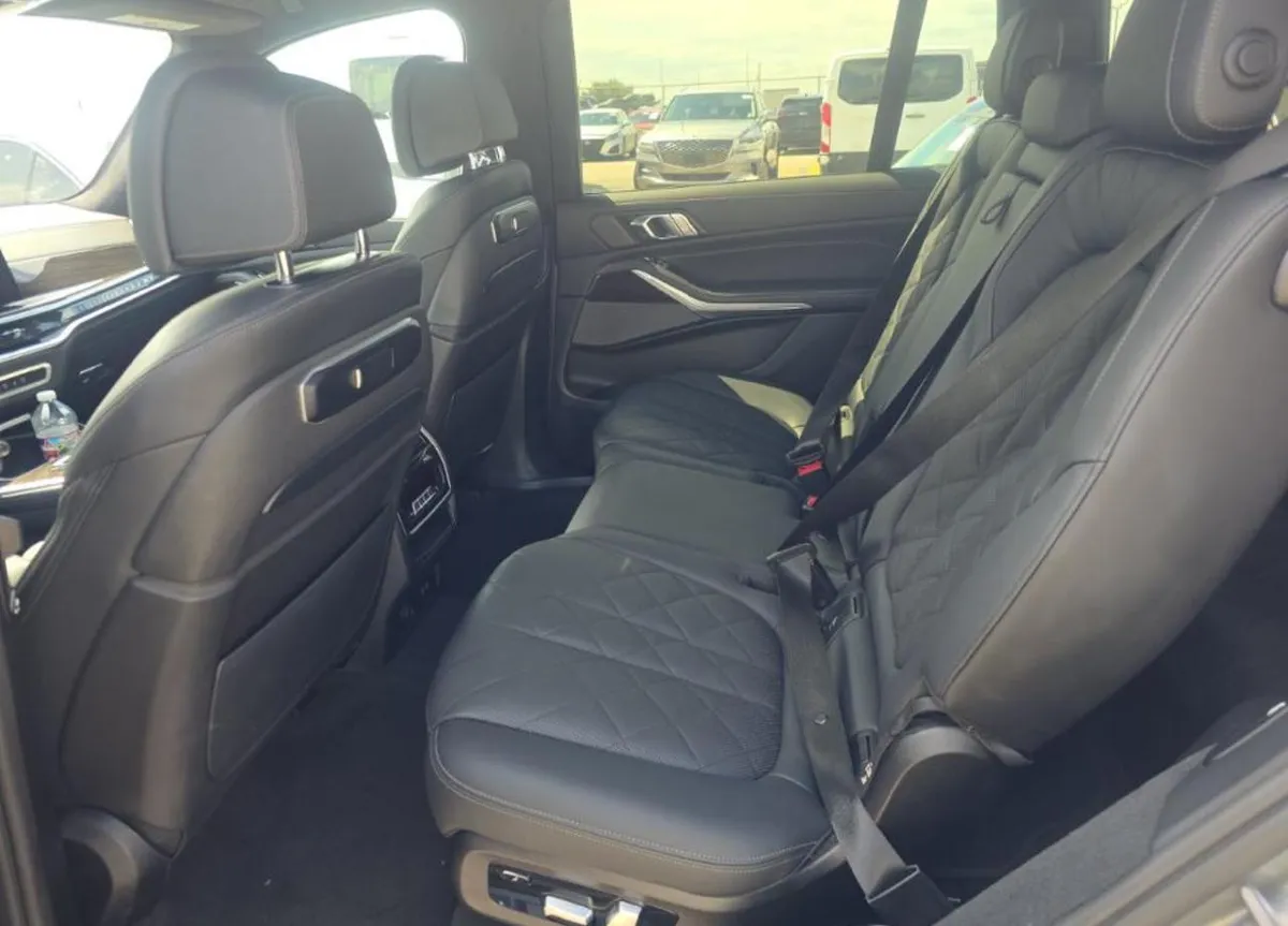 BMW X7 SPORTS ACTIVITY VEHICLE 2022