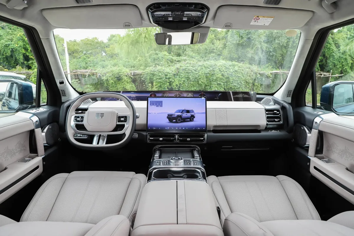 JETOUR G700 2025