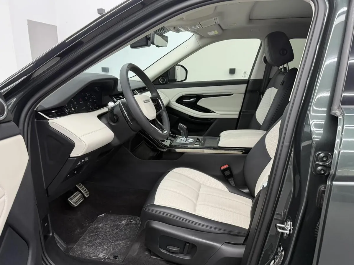 LAND ROVER EVOQUE L R-DYNAMIC LUXURY 2022