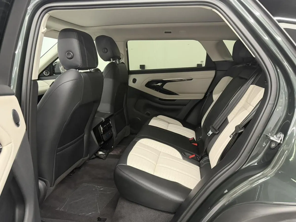 LAND ROVER EVOQUE L R-DYNAMIC LUXURY 2022