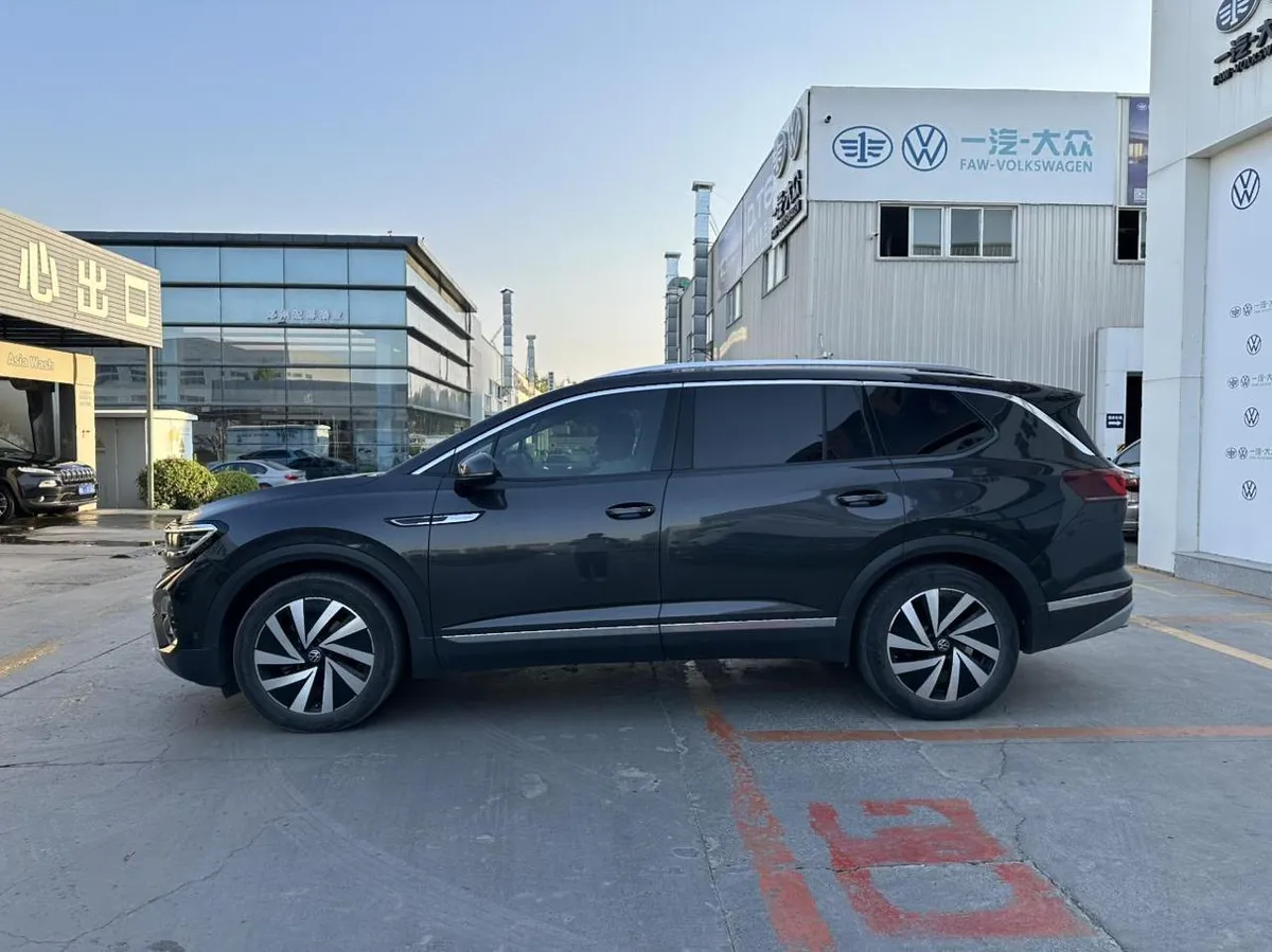VOLKSWAGEN TALAGON L 380TSI LUXURY 2022