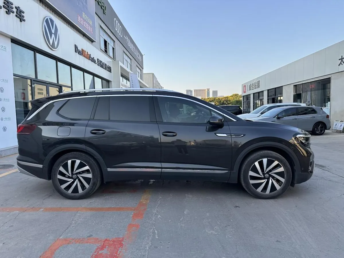 VOLKSWAGEN TALAGON L 380TSI LUXURY 2022