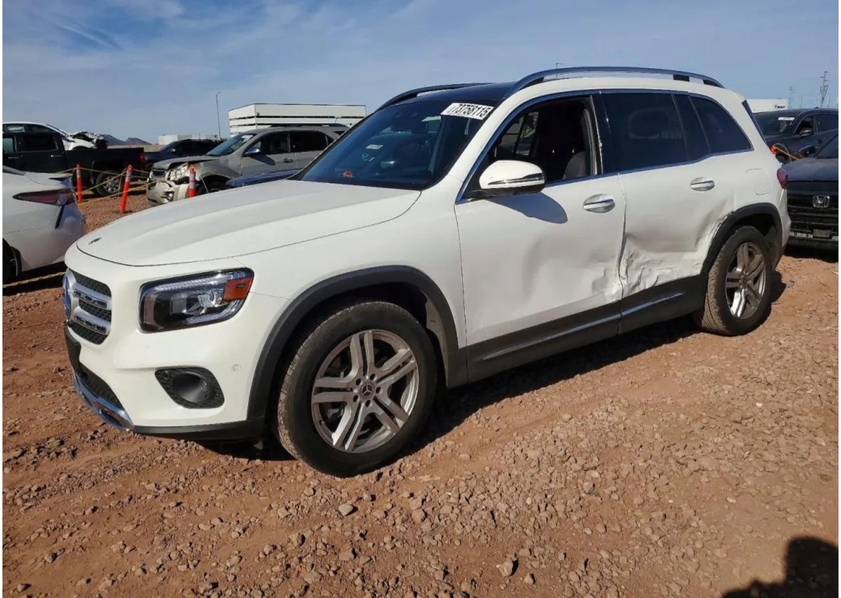 MERCEDES-BENZ GLB 250 2023