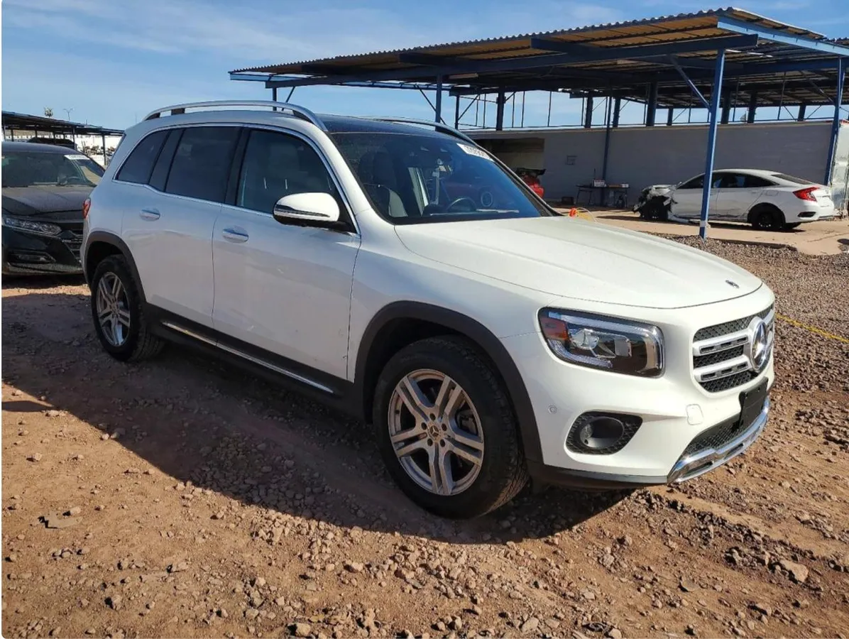 MERCEDES-BENZ GLB 250 2023