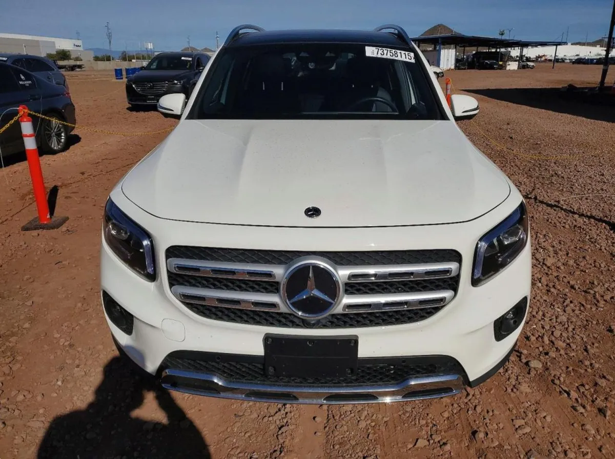 MERCEDES-BENZ GLB 250 2023