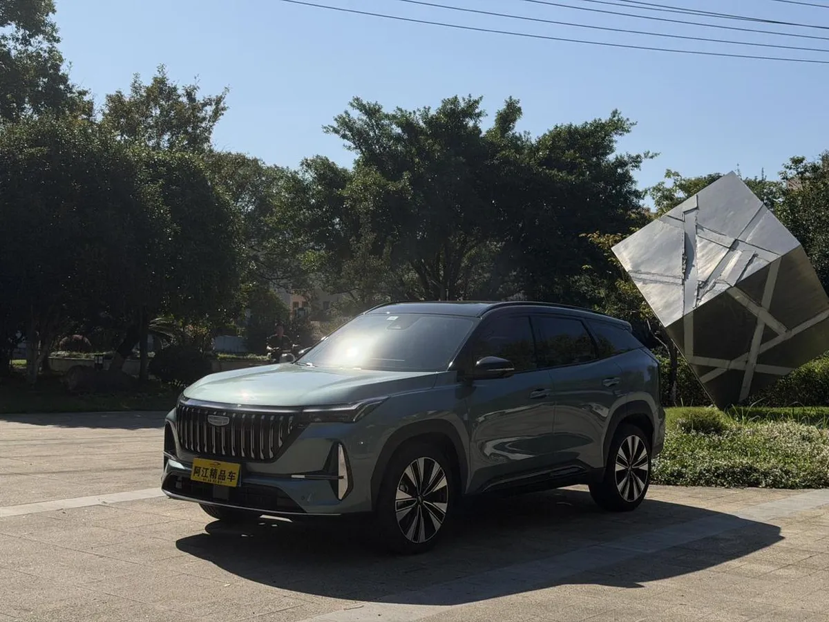 GEELY BOYUE L 2025
