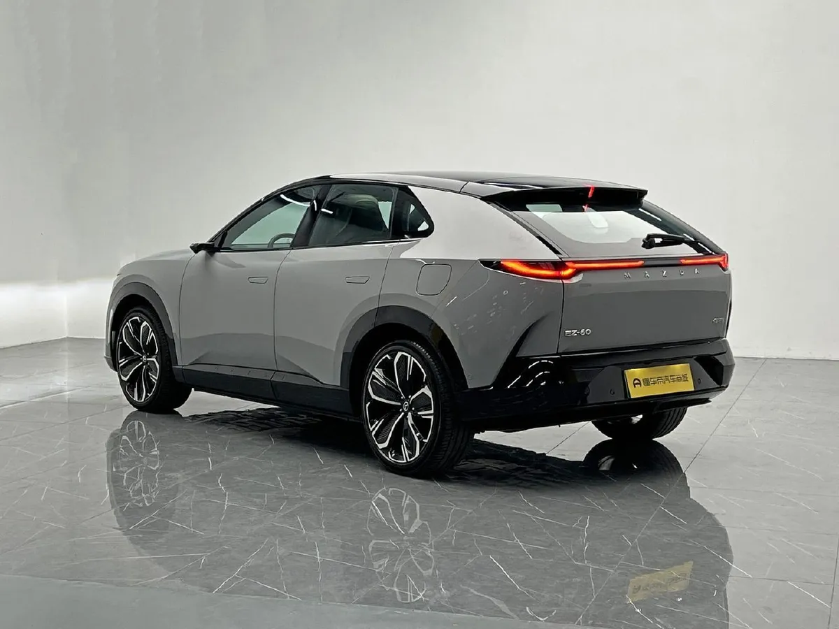 MAZDA EZ-60 2025