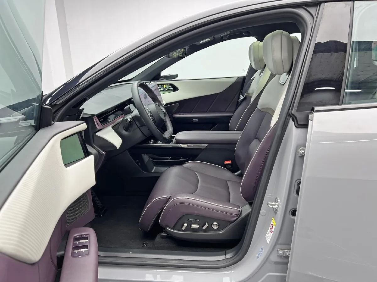 MAZDA EZ-60 2025