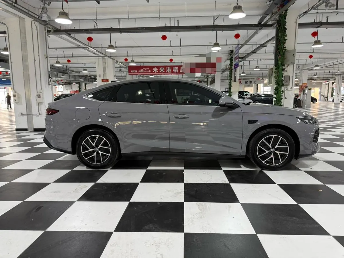 BYD QIN L DM 2026 DM-I 128KM LEADING EDITION 2026